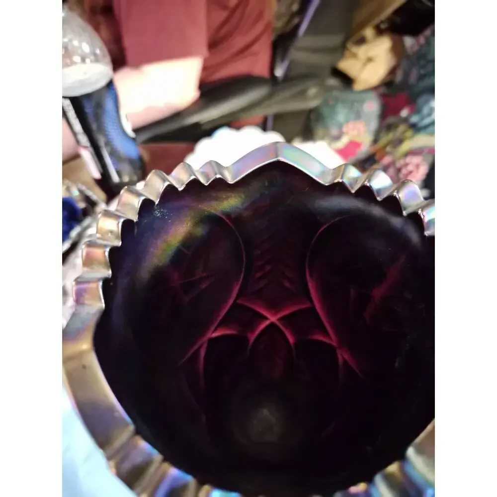 Vintage LE Smith Nortic Ohio Star Vase In Black Amethyst Glass Has A...